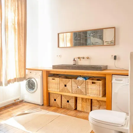 Charming Cityhome In The Heart Of *